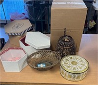 ASSORTED LOT OF HAT BOXES / TINS / NO SHIP
