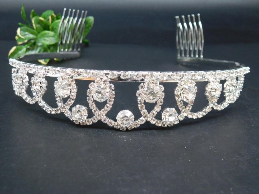 STONE TIARA