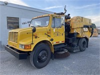 1990 International Navistar 4600 Sweeper Truck