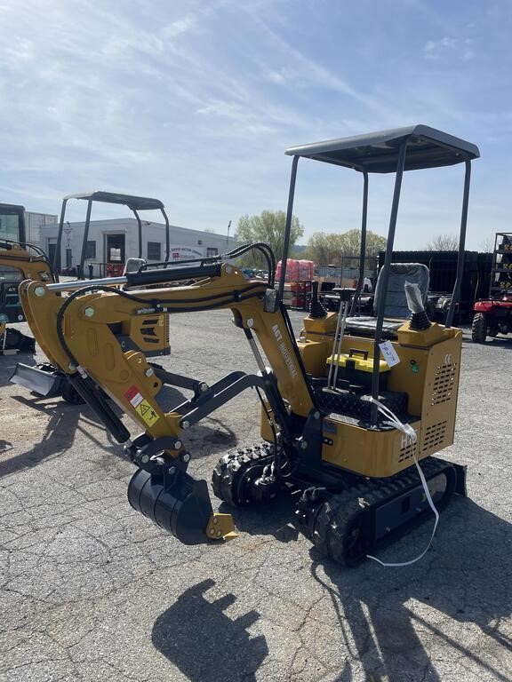 New 2023 AGT H15 Mini Excavator