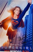 Autograph Signed 
Supergirl Photo