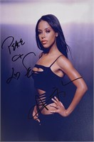 Autograph Signed 
Aaliyah Photo