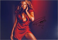 Autograph Signed 
Beyonce Photo