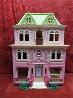 Doll house toy.