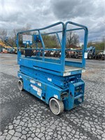 2005 Genie GS-2032 Electric Scissor Lift