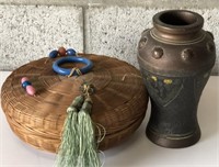Vintage Japanese Vase/Oriental Basket