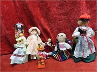 Assorted doll lot.
