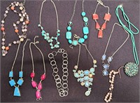 LOT OF COLORFUL LADIES NECKLACES TURQUOISE & MORE