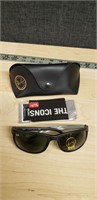 Ray-Ban RB2027 Predator With Case