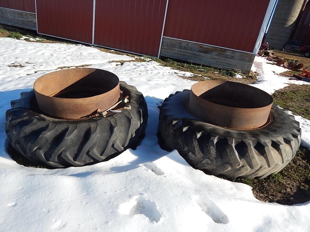 Pair of tractor duals on rims with clamps; size: 1
