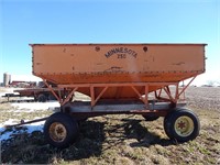 Minnesota 250 gravity box; good wagon per seller