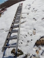 32' Aluminum extension ladder