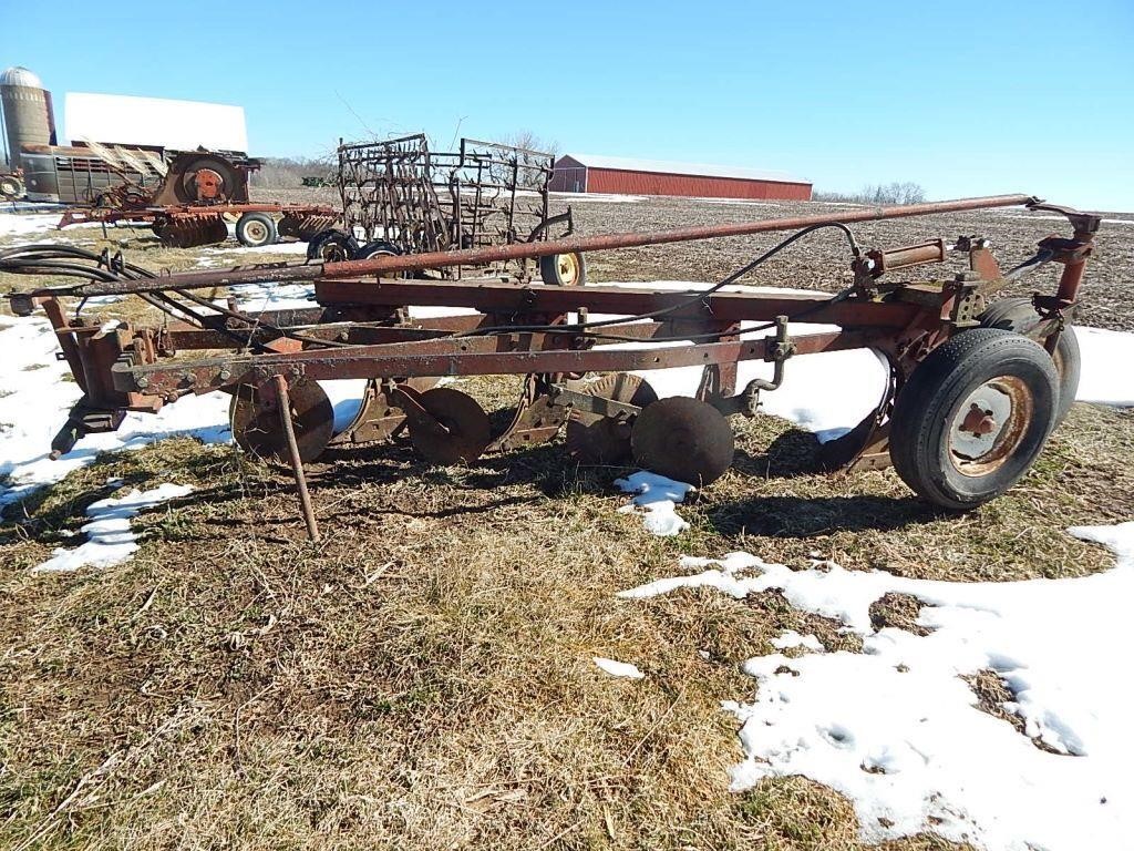 3 Point 4 bottom plow with hydraulic cylinder