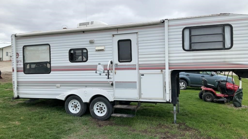 1995 Jayco Eagle Fifth wheel, Gooseneck adapter