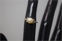 10K Gold, Pearl & Diamond Ring  Sz 4-1/2