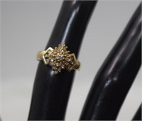 14K Gold & Diamond Ring   Sz 4-1/4
