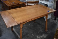 Exceptional Vintage Draw Leaf Table