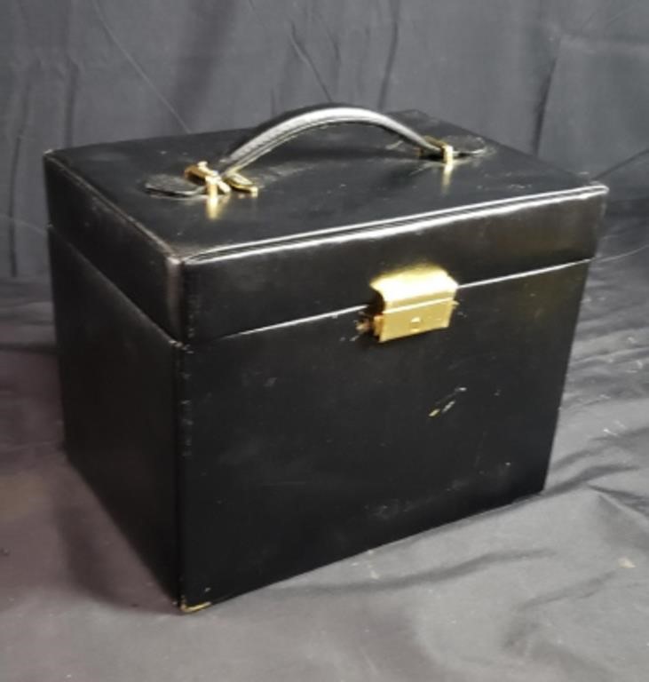 Portable leather jewelry chest