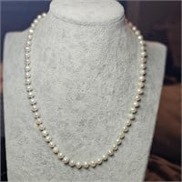 Pretty Fresh Water Pearl Necklace