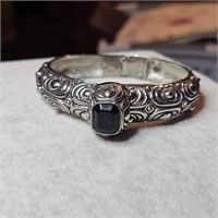 Gorgeous Onyx & Silver Tone Hinged Bracelet