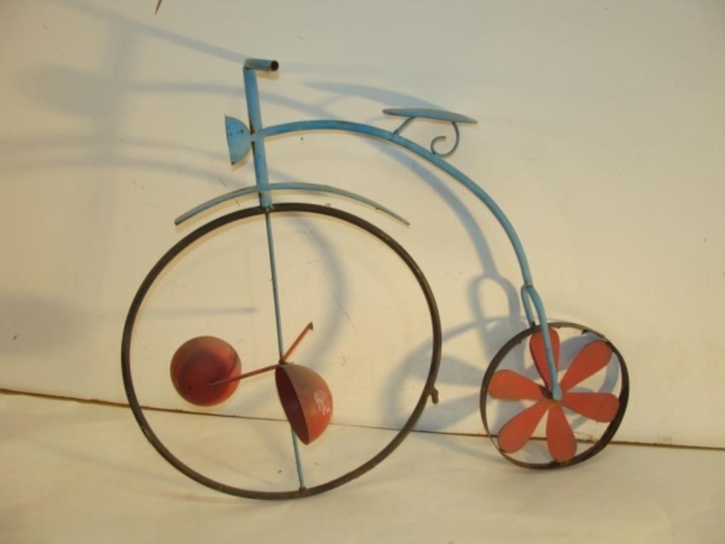Bike Artwork - missing a cup