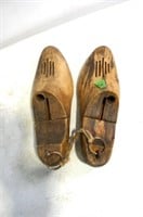 Size 7 1/2 Wood Shoe Stretchers