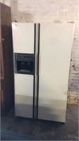 GE double door refrigerator