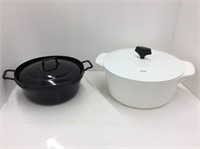 Corning Ware Buffet Server And Lidded Black Pot