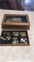 Jewelry box w contents