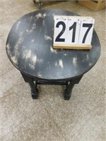 End Table 21"T X 21.5"W X 25.5"D