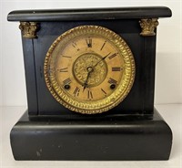 Wl. Gilbert Clock Co. 1907 Mantle Clock