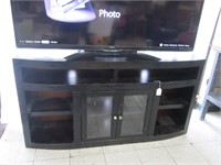 PAINTED TV STAND