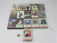 Cassettes audio vintages dont Bryan Adams