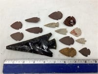 (14) Arrowheads, Age Unknown