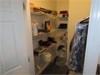 Shelf / Closet Lot