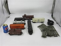 Train Lionel et wagons avec rail et transformer