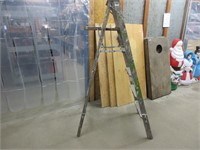 Heavy duty 6FT wooden step ladder