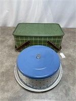 Vintage tin picnic basket and cake pan with lid