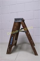 Wooden Folding Step Ladder