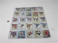 25 cartes de hockey dont numérotées, signées et +