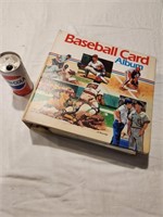 Cartable d'environ 600 cartes de baseball mixes