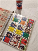 Cartable d'environ 250 cartes de hockey  mixes
