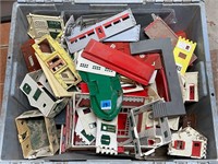 vintage plastic town items in box - see pic