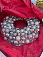 Beautiful Christmas Wreath w/ Storage Bag