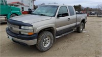 2002 Chevrolet Silverado 2500HD 4WD Truck 6.6L, V8