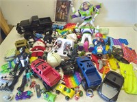 Tub of kids toys and collectibles - Star Wars,