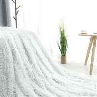 R7240  PiccoCasa Soft Faux Fur Blanket, White Twin