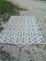 Outside rug
86x64