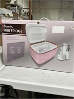 Cooluli GLAM9L mini make up refrigerator