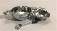 Two Small Metal Serving Pieces K13D